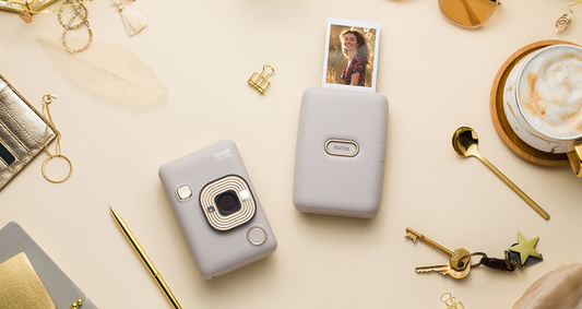 Which Fuji Instax Mini camera to Gift to your Best Friend?