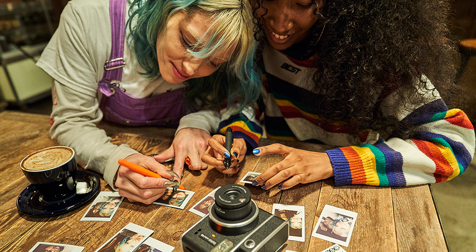 Why you need to buy an Instant Photo Camera?