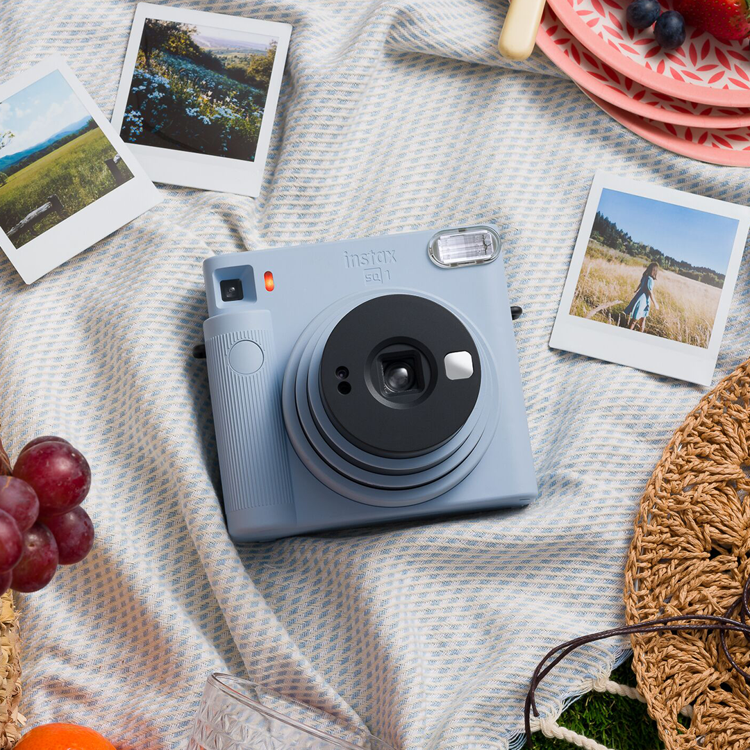 Polaroid Pictures Polaroid Now Vs Instax Sq1 Instax Square SQ1