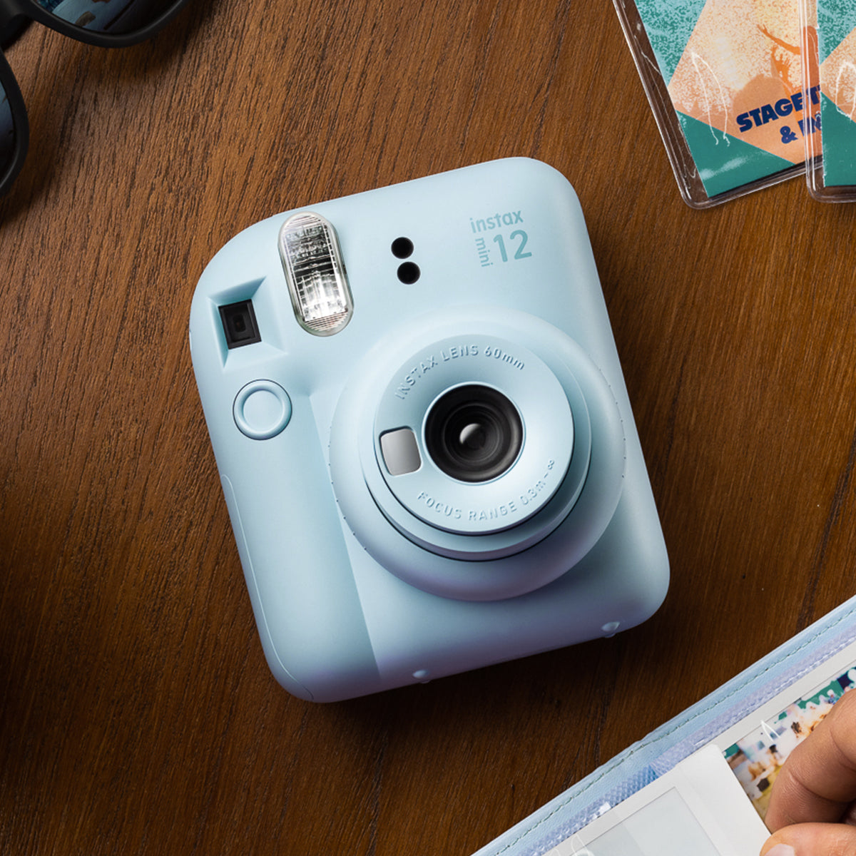 Cámara Instantánea FUJIFILM INSTAX MINI 12 Blanca (Clay White)